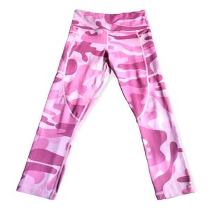 ZYIA Camo Capri Pants size 4